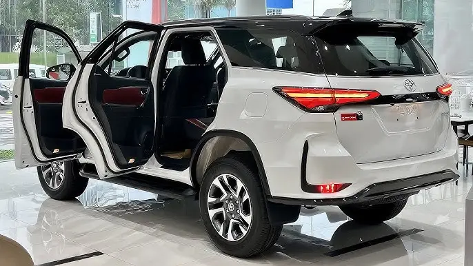 2025 Toyota Fortuner Legender